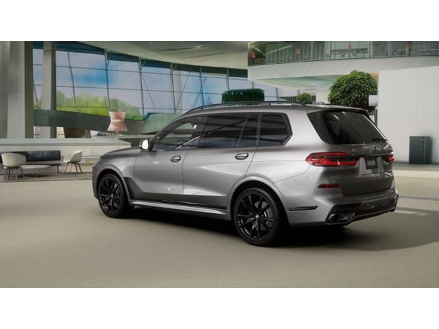 2027 BMW X7 photo 2