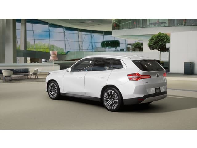 2026 BMW X3 photo 2