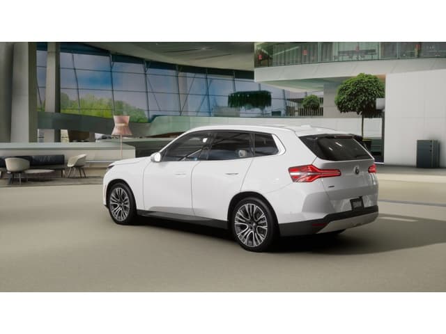 2026 BMW X3 photo 2