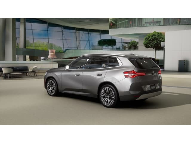 2026 BMW X3 photo 2