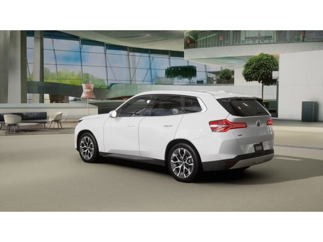 2026 BMW X3 photo 2