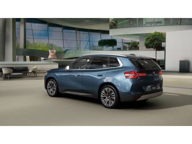 2026 BMW X3 photo 2