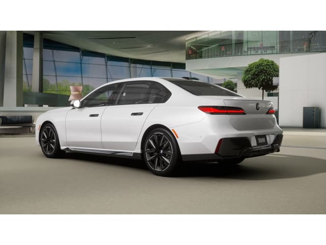 2026 BMW 7 photo 2