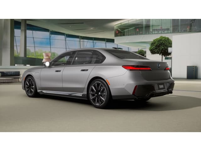 2026 BMW 7 photo 2