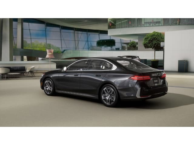 2027 BMW 5 photo 2