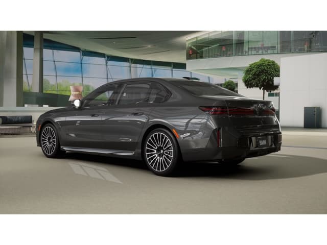 2027 BMW 7 photo 2