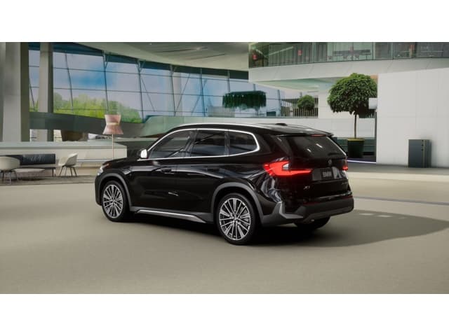 2026 BMW X1 photo 2