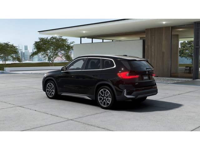 2026 BMW X1 photo 2