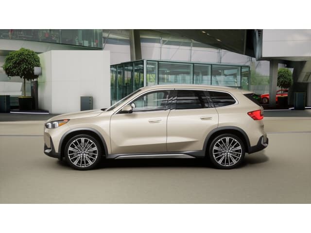2027 BMW X1 photo 4