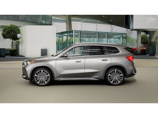 2027 BMW X1 photo 4
