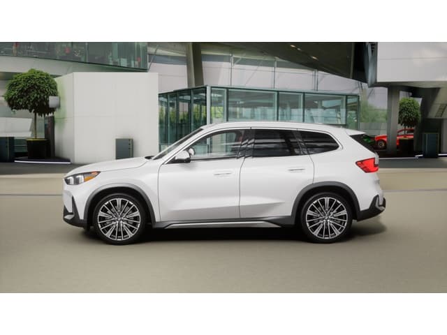 2027 BMW X1 photo 4