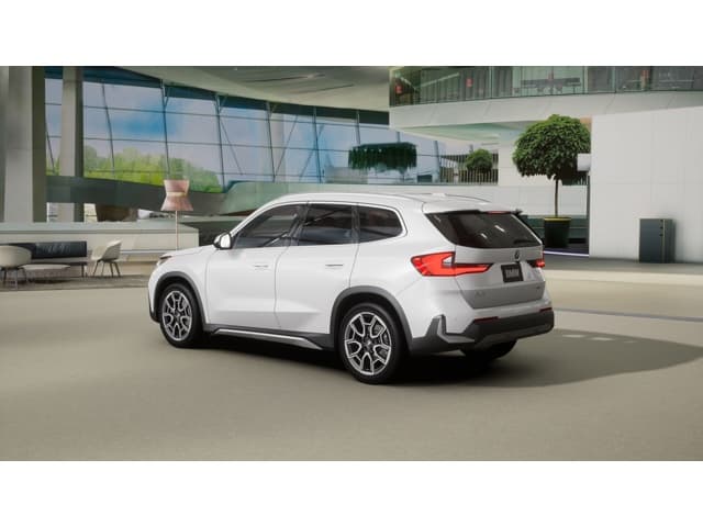 2026 BMW X1 photo 2