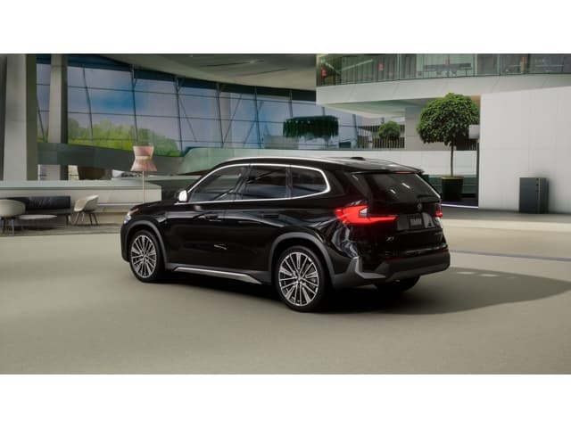 2026 BMW X1 photo 2