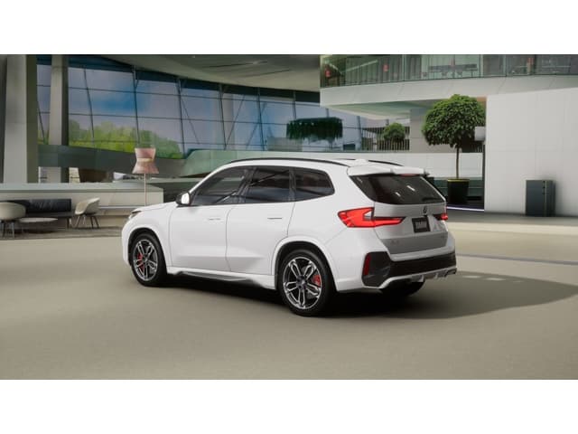 2026 BMW X1 photo 2