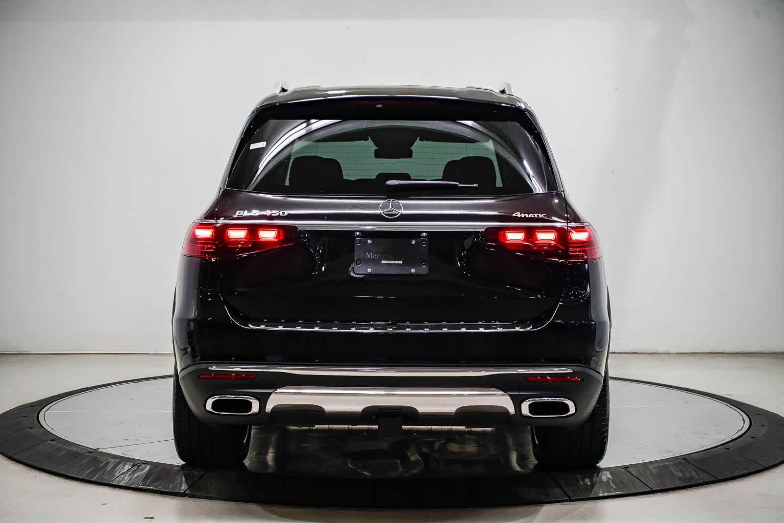 2026 Mercedes-Benz GLS photo 3