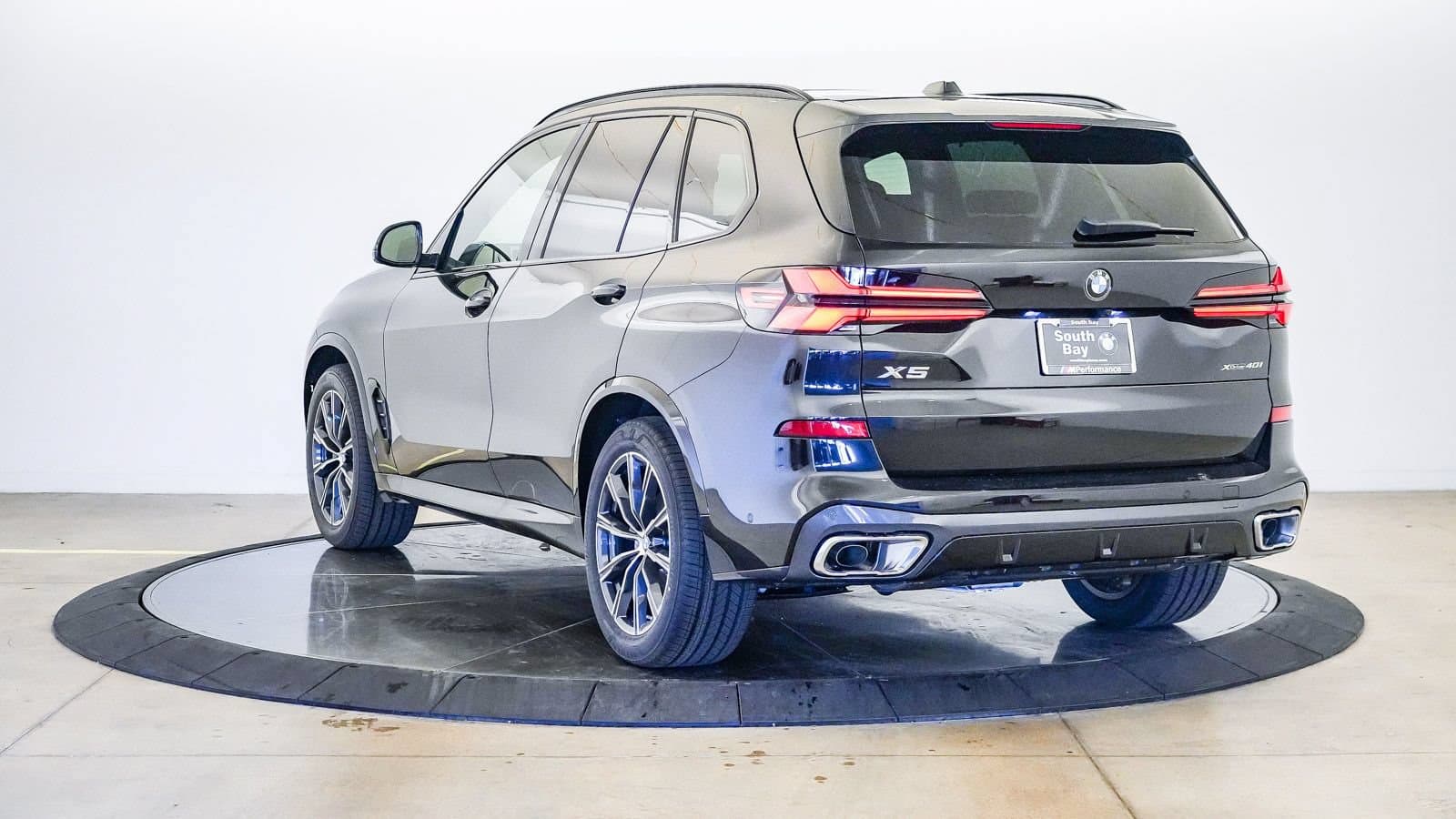 2026 BMW X5 photo 2