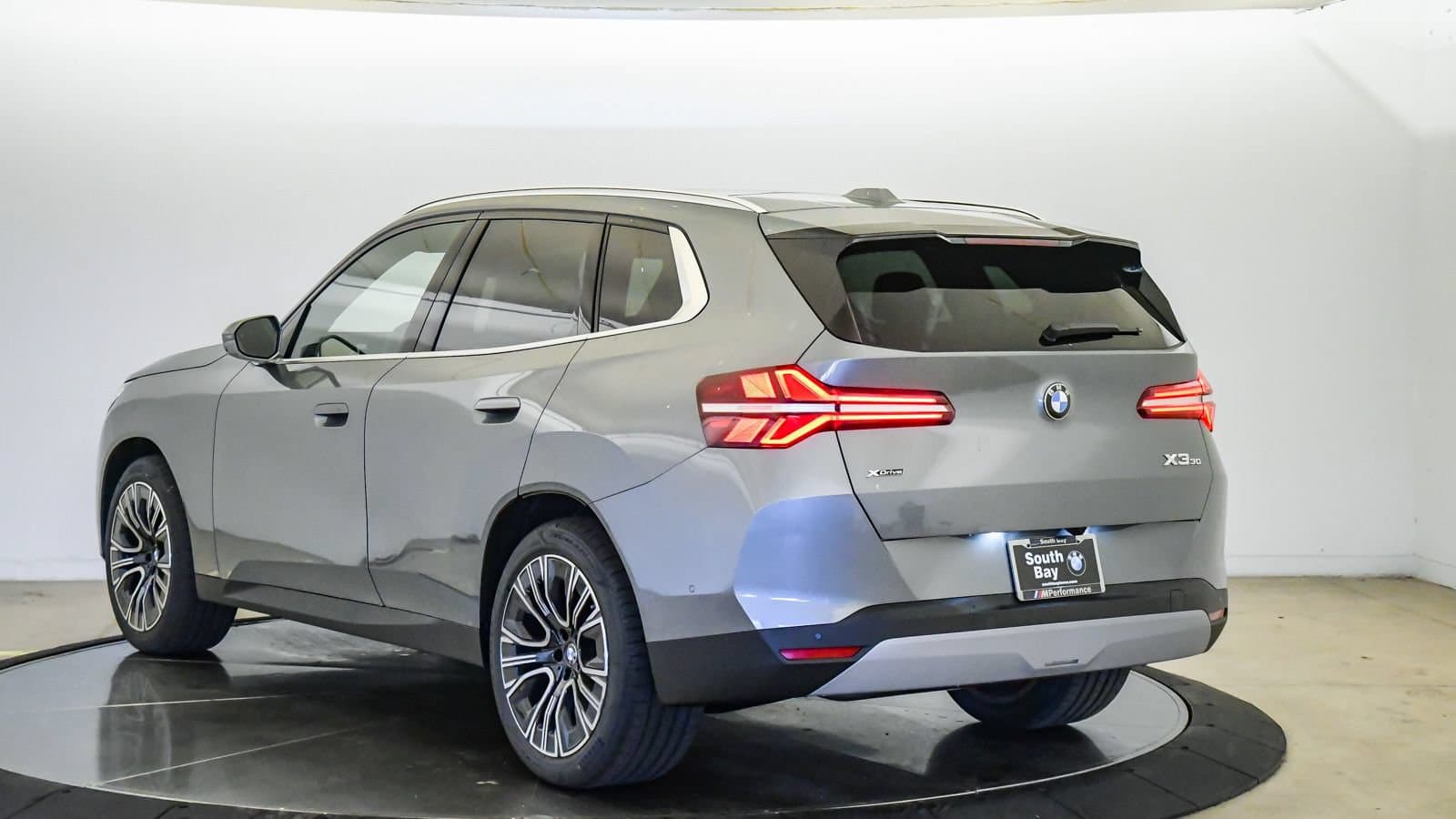 2026 BMW X3 photo 2