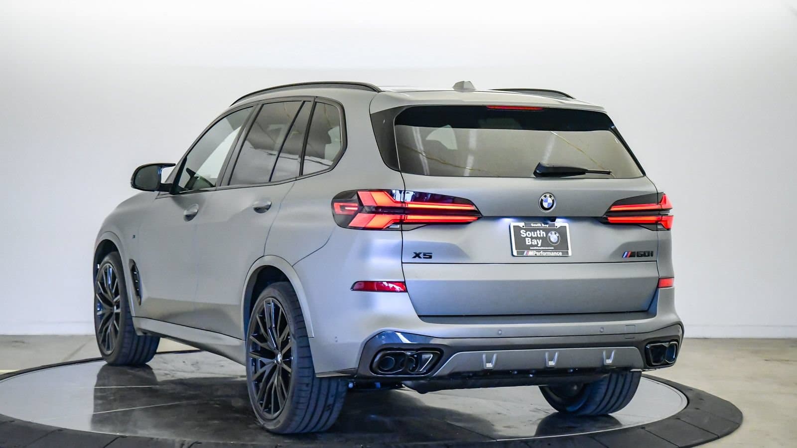 2026 BMW X5 photo 2