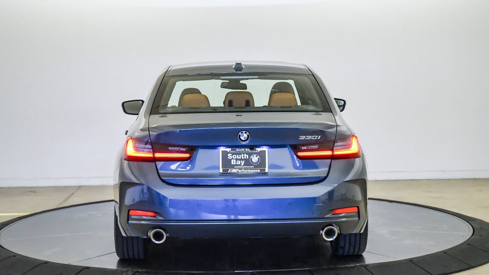 2026 BMW 3 photo 3