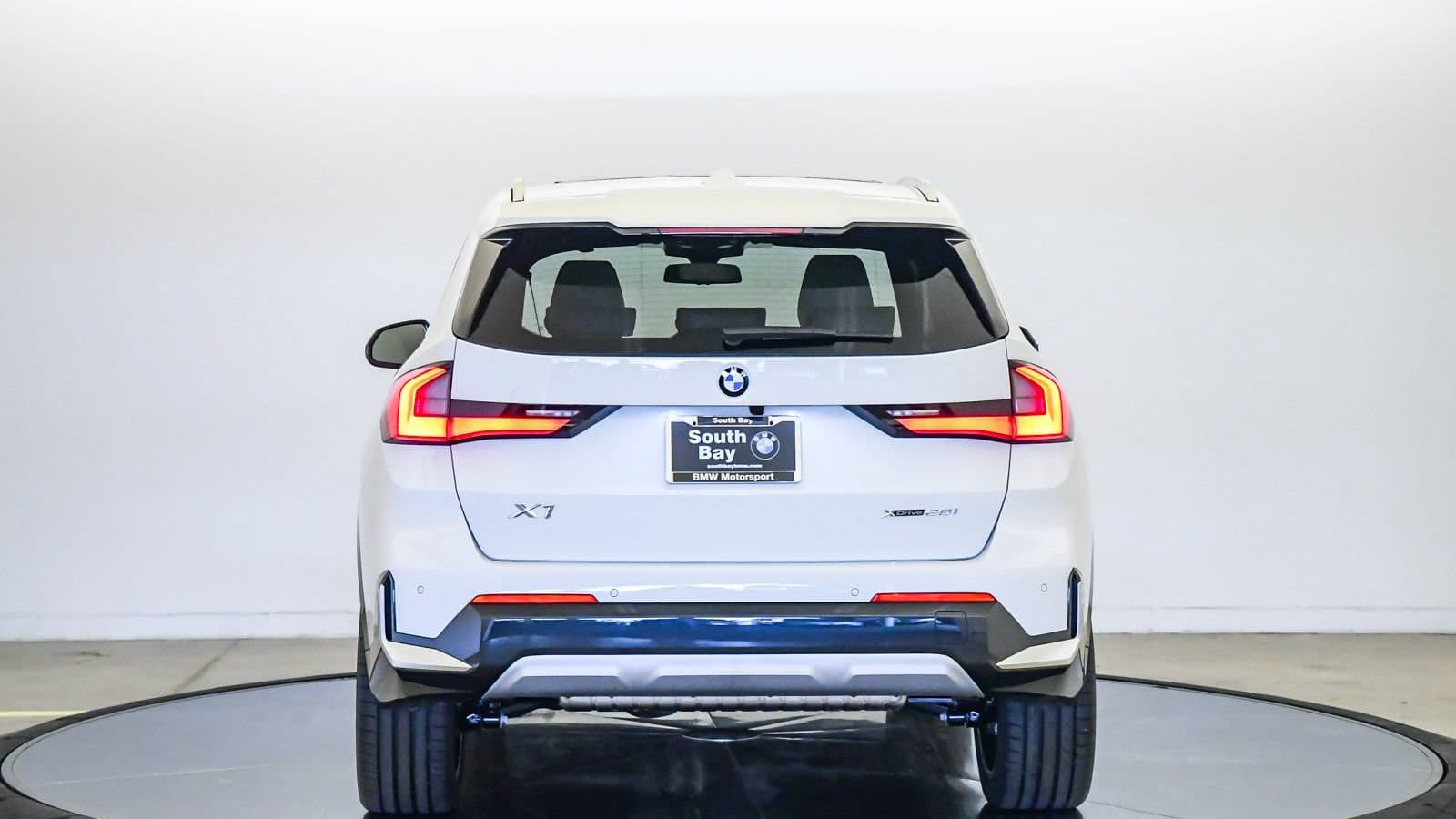 2026 BMW X1 photo 3
