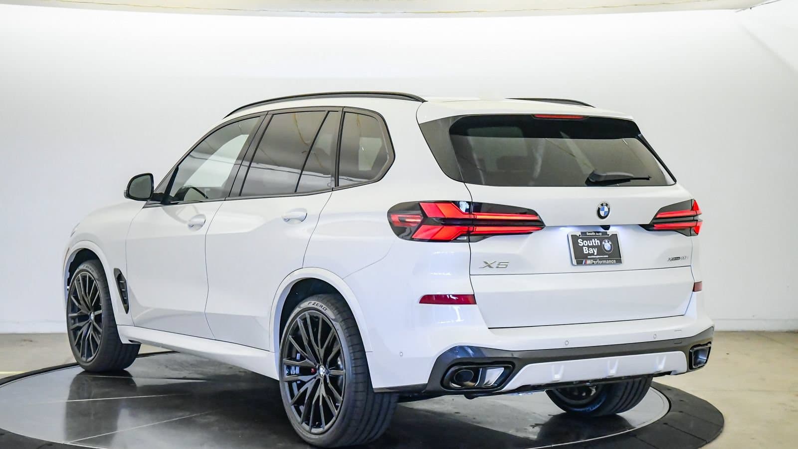 2026 BMW X5 photo 2