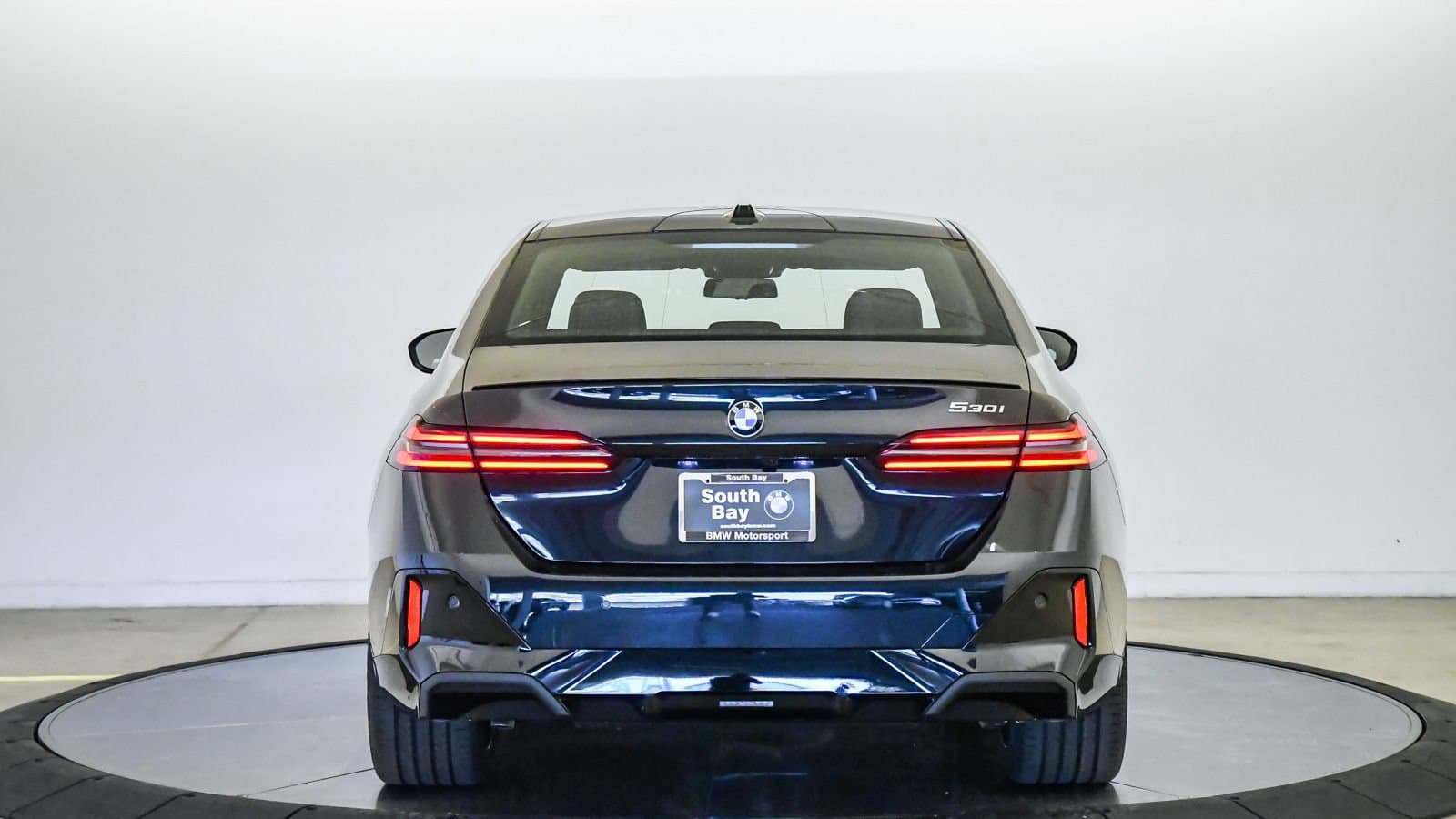 2027 BMW 5 photo 3