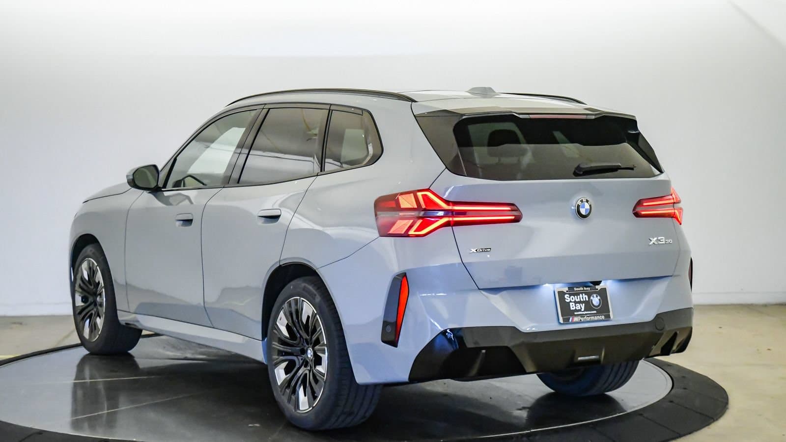 2026 BMW X3 photo 2