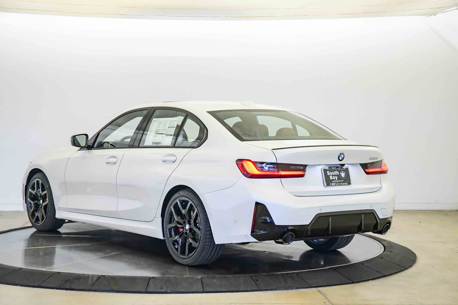 2026 BMW 3 photo 2