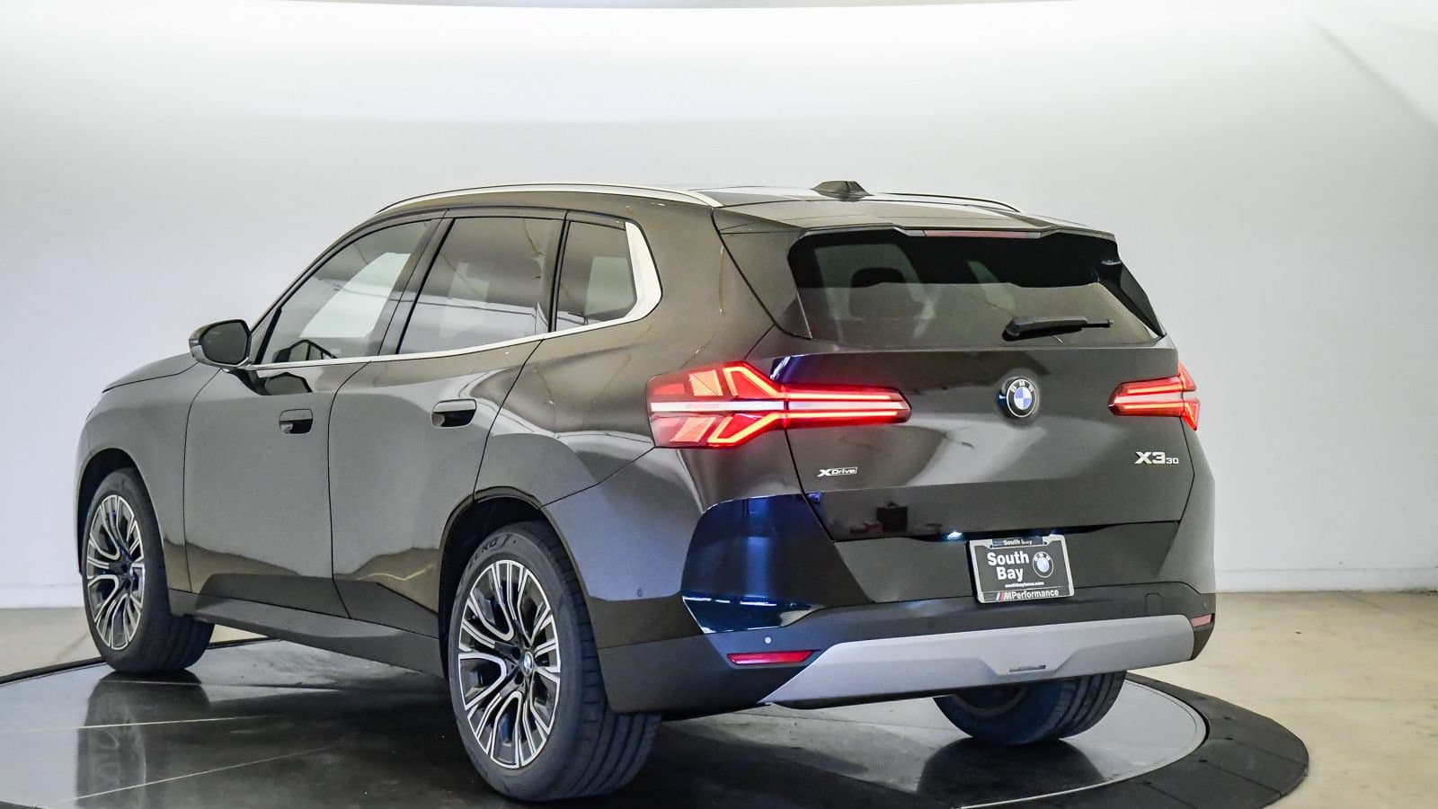 2026 BMW X3 photo 2