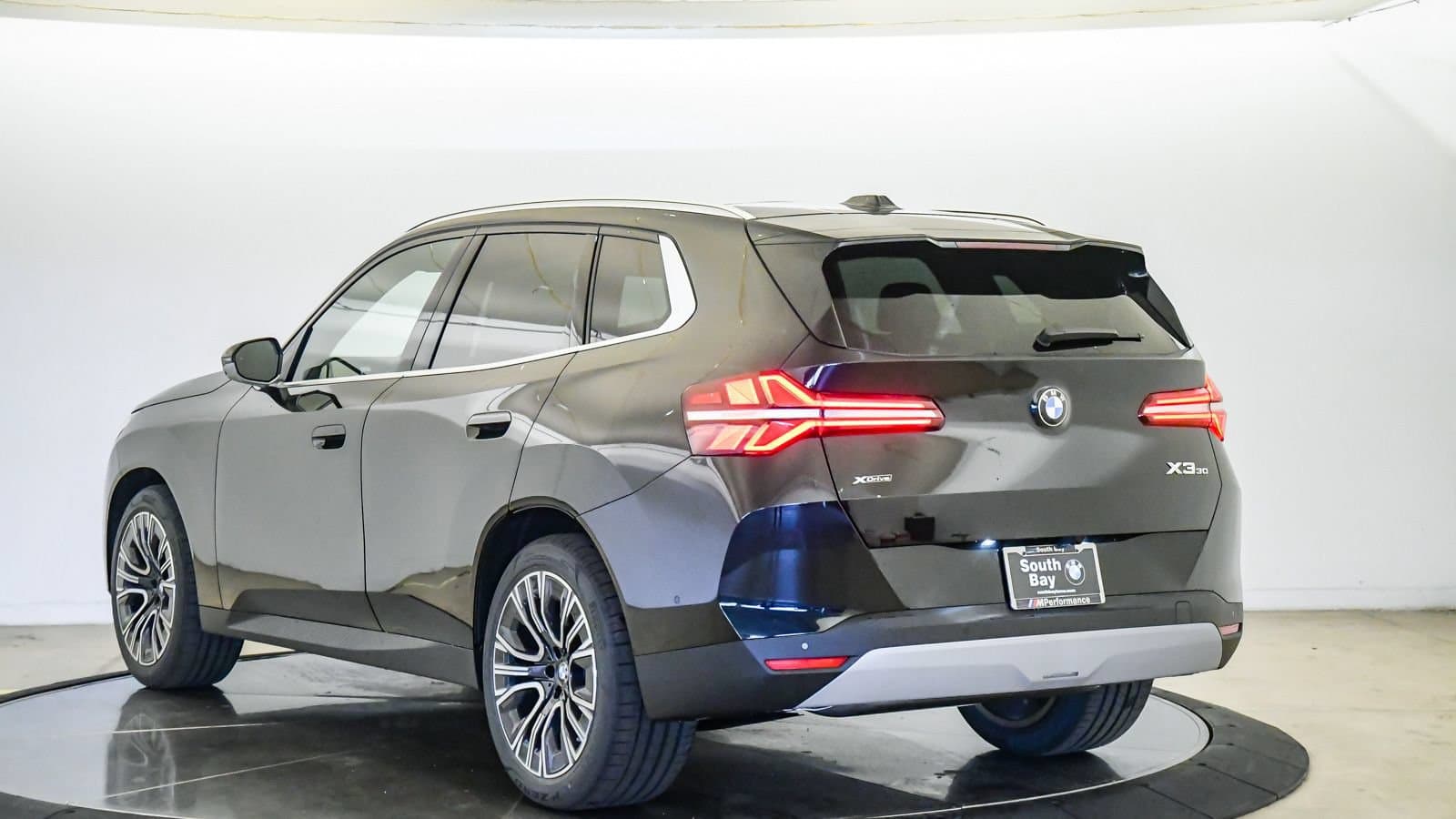 2026 BMW X3 photo 2