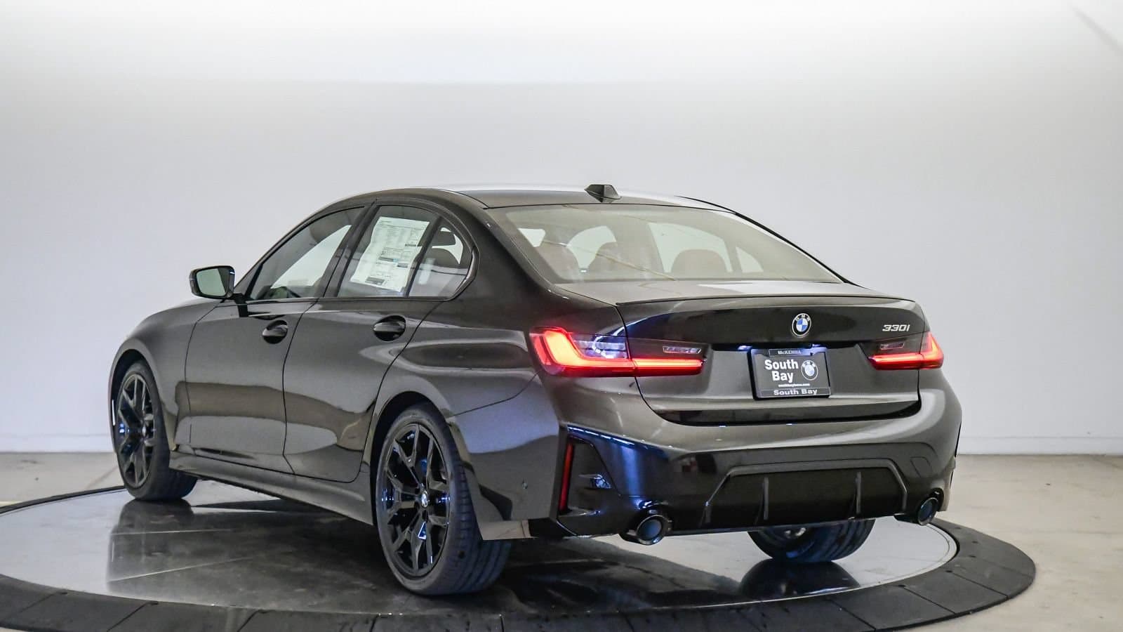 2026 BMW 3 photo 2