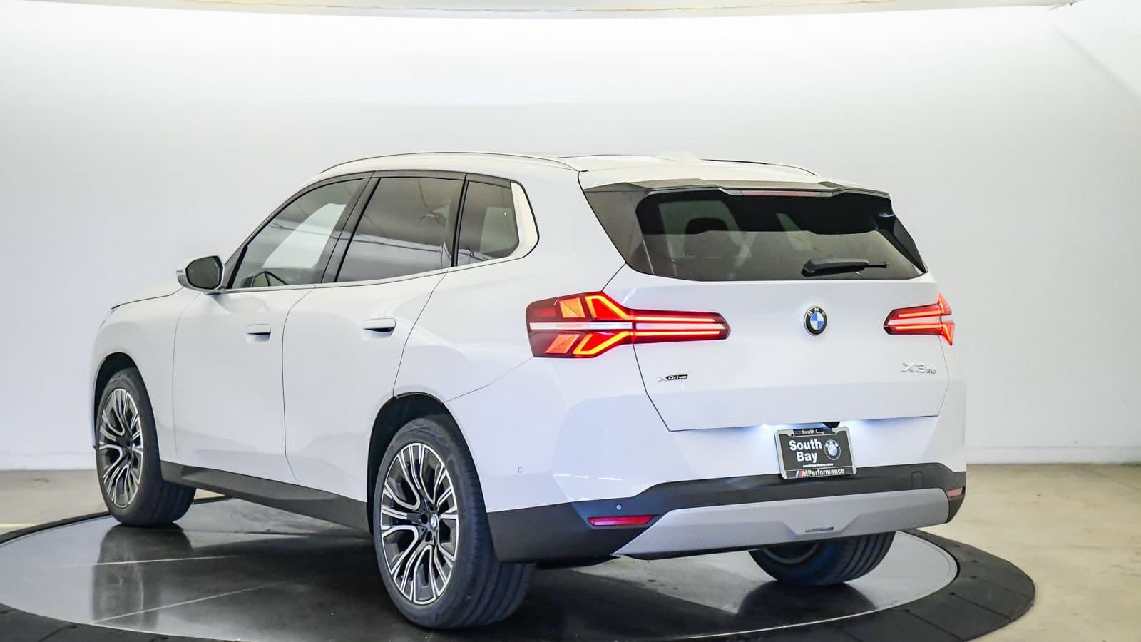 2026 BMW X3 photo 2
