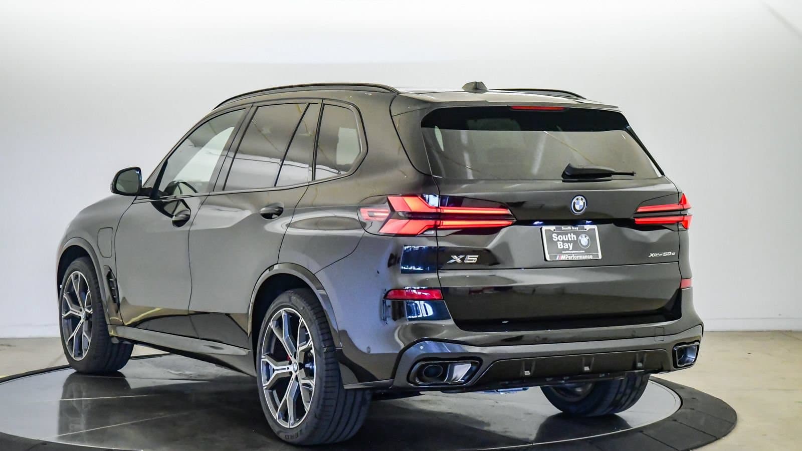 2026 BMW X5 photo 2