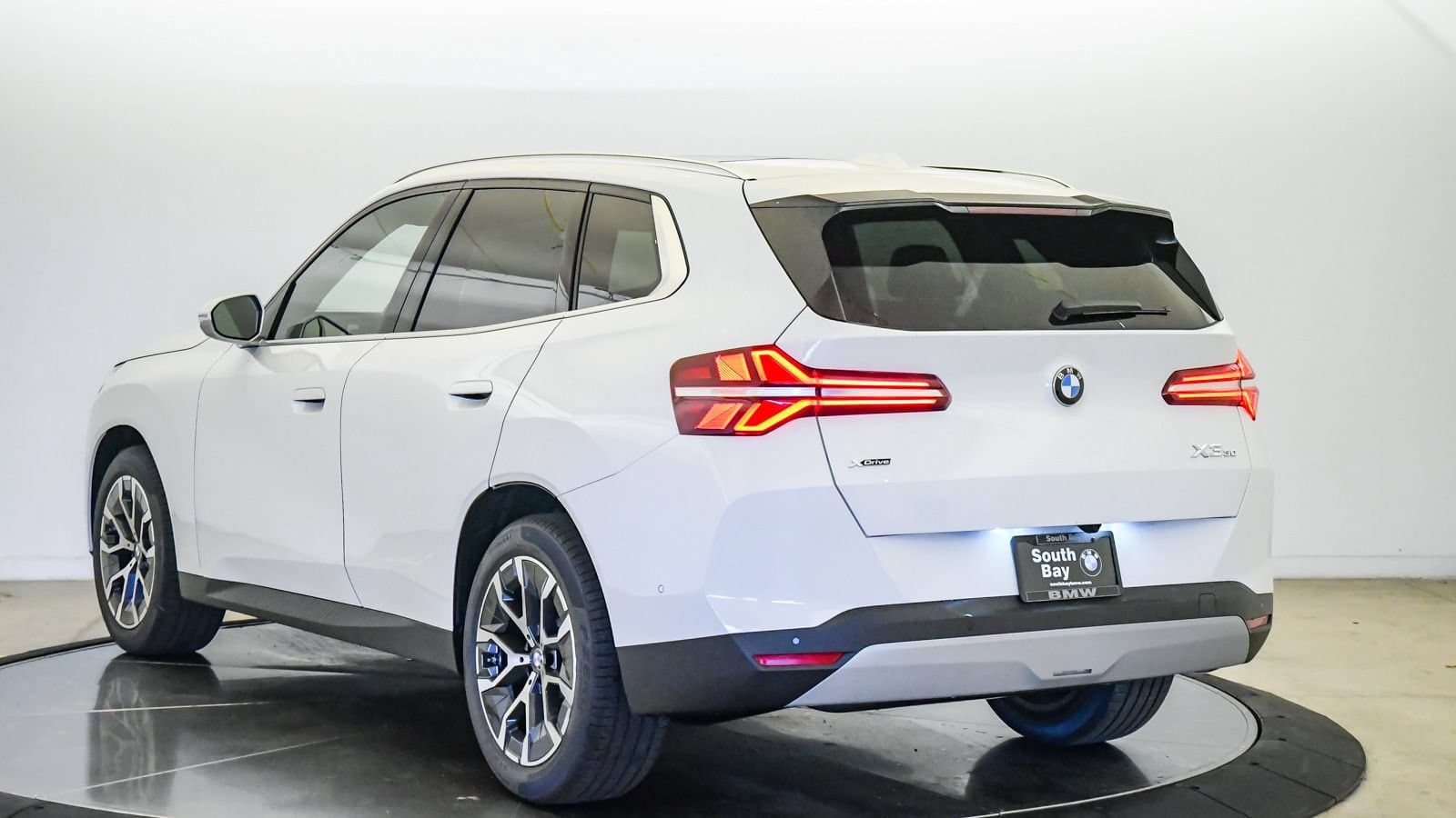 2026 BMW X3 photo 2