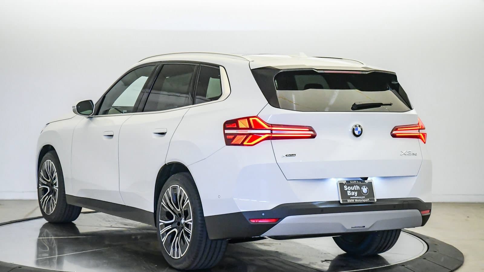2026 BMW X3 photo 2
