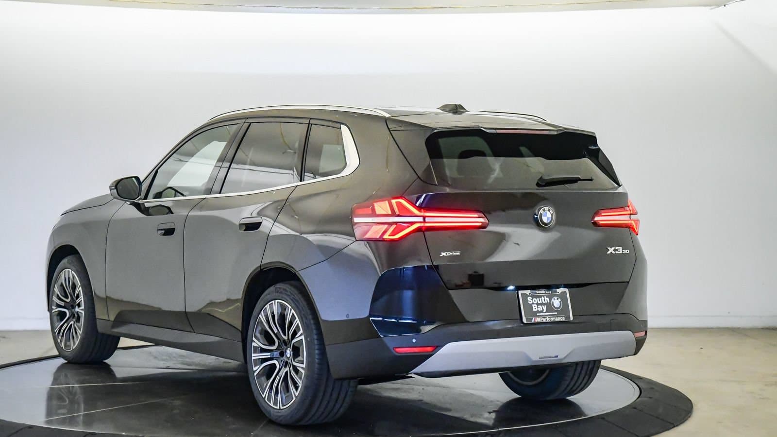 2026 BMW X3 photo 2