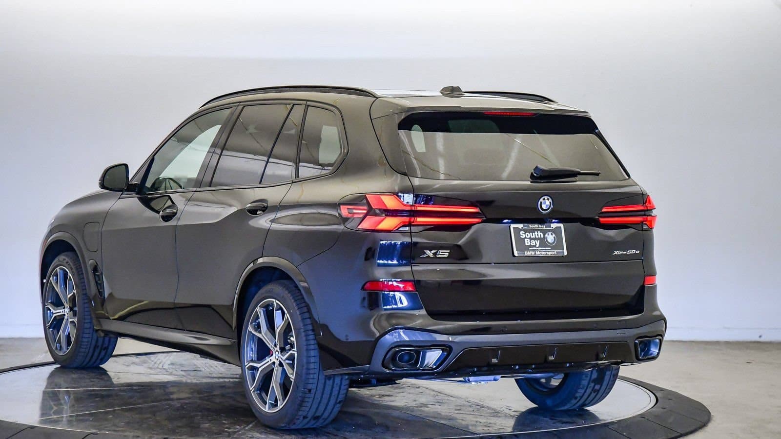 2026 BMW X5 photo 2