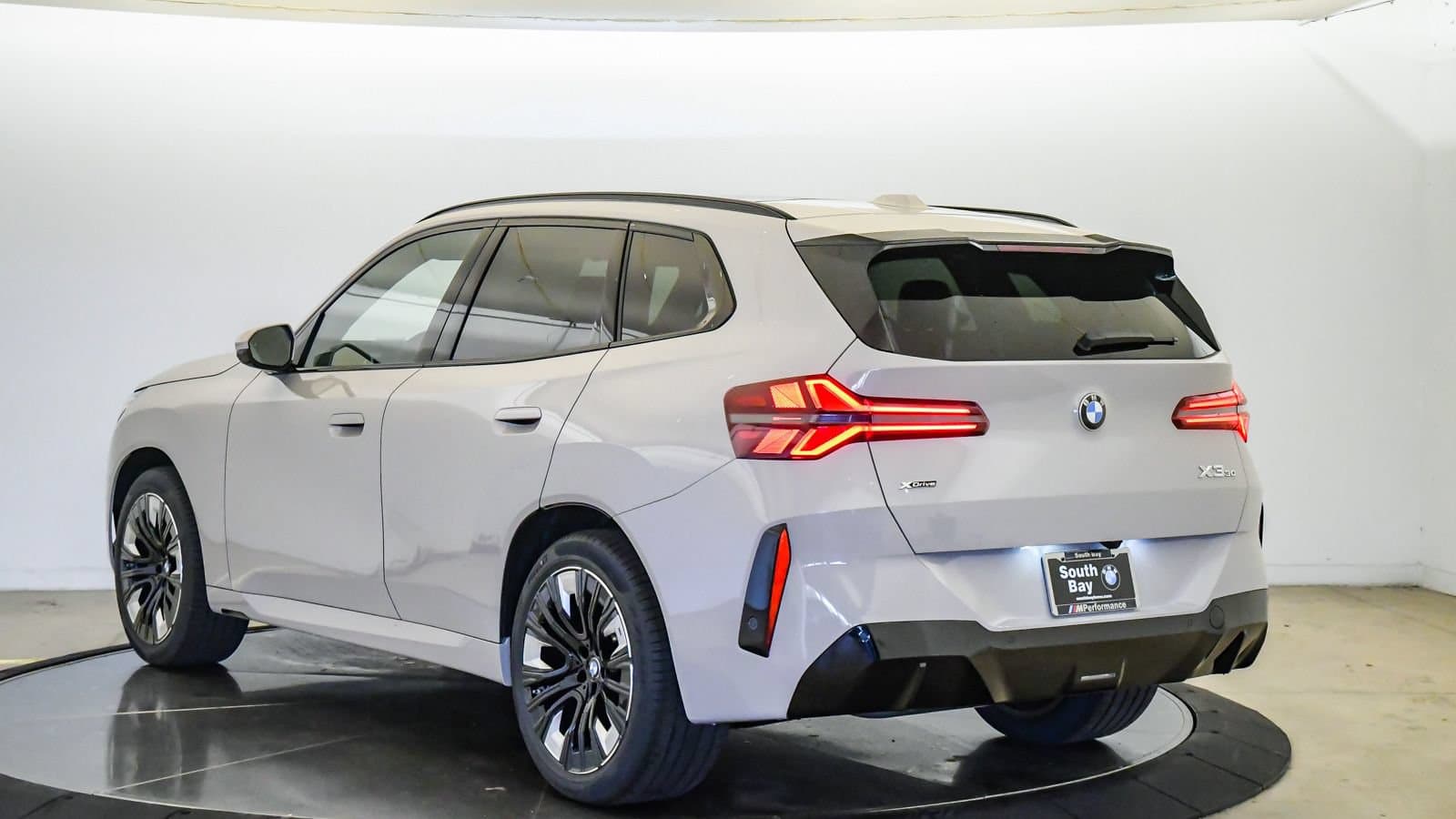 2026 BMW X3 photo 2