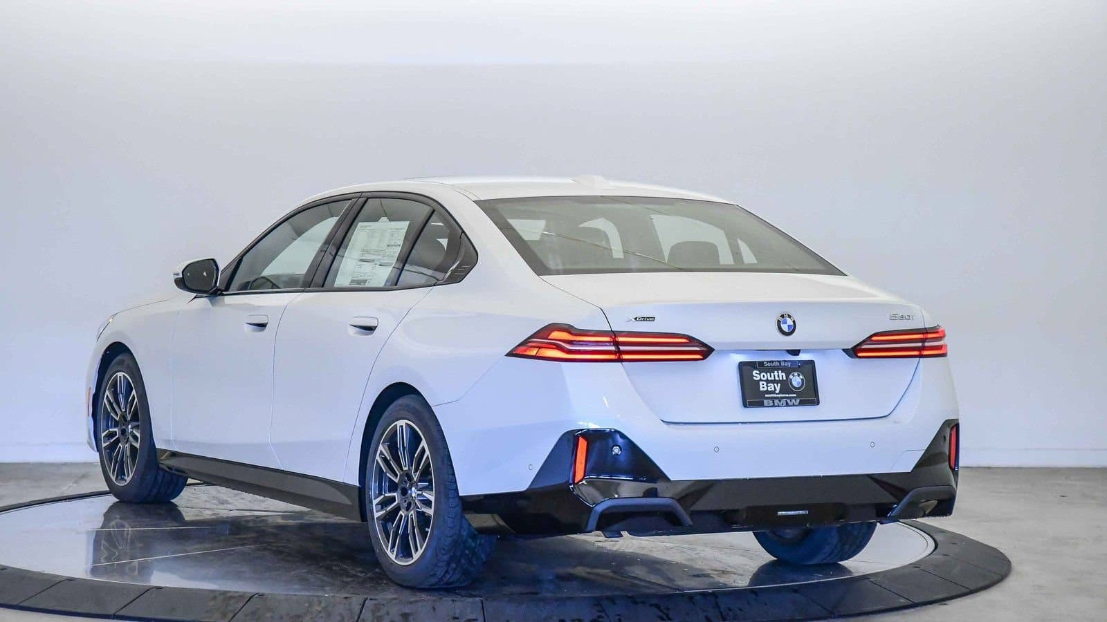 2026 BMW 5 photo 2