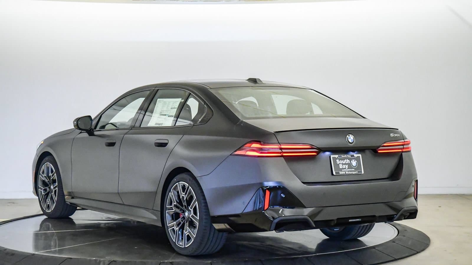 2027 BMW 5 photo 2
