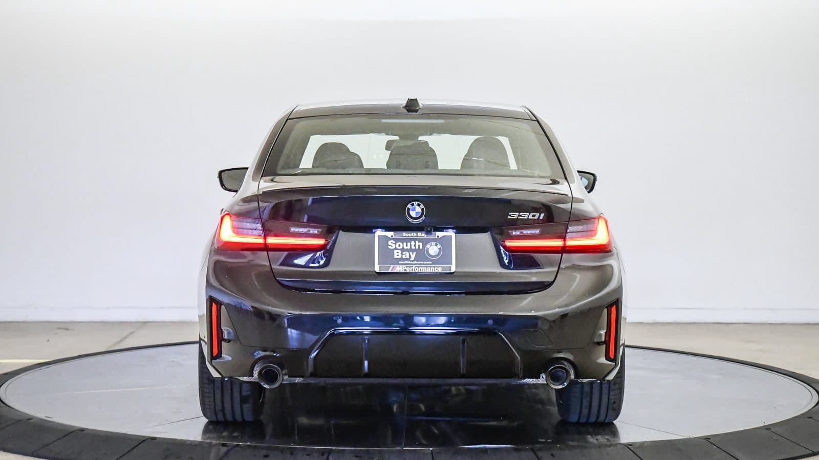 2026 BMW 3 photo 3