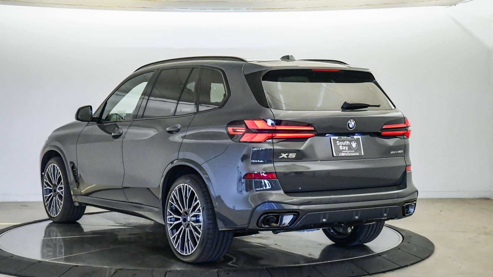 2026 BMW X5 photo 2
