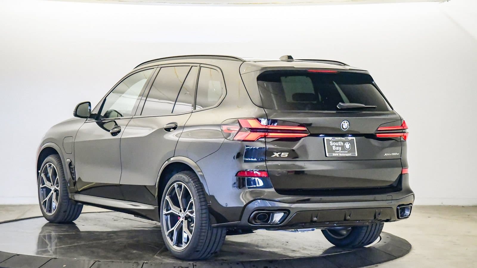 2026 BMW X5 photo 2