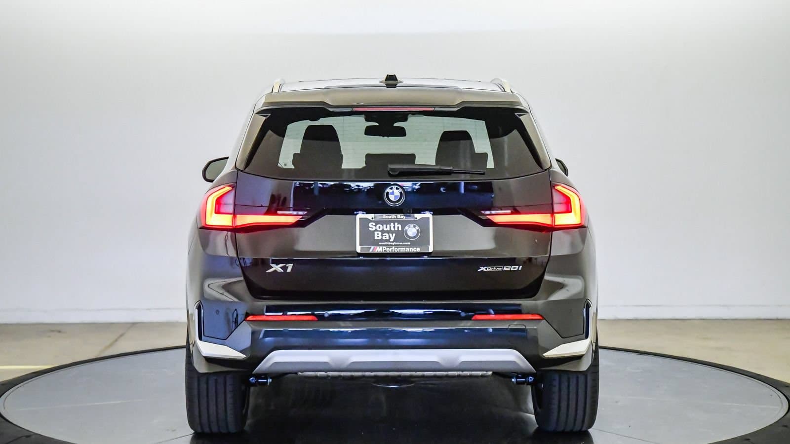 2026 BMW X1 photo 3