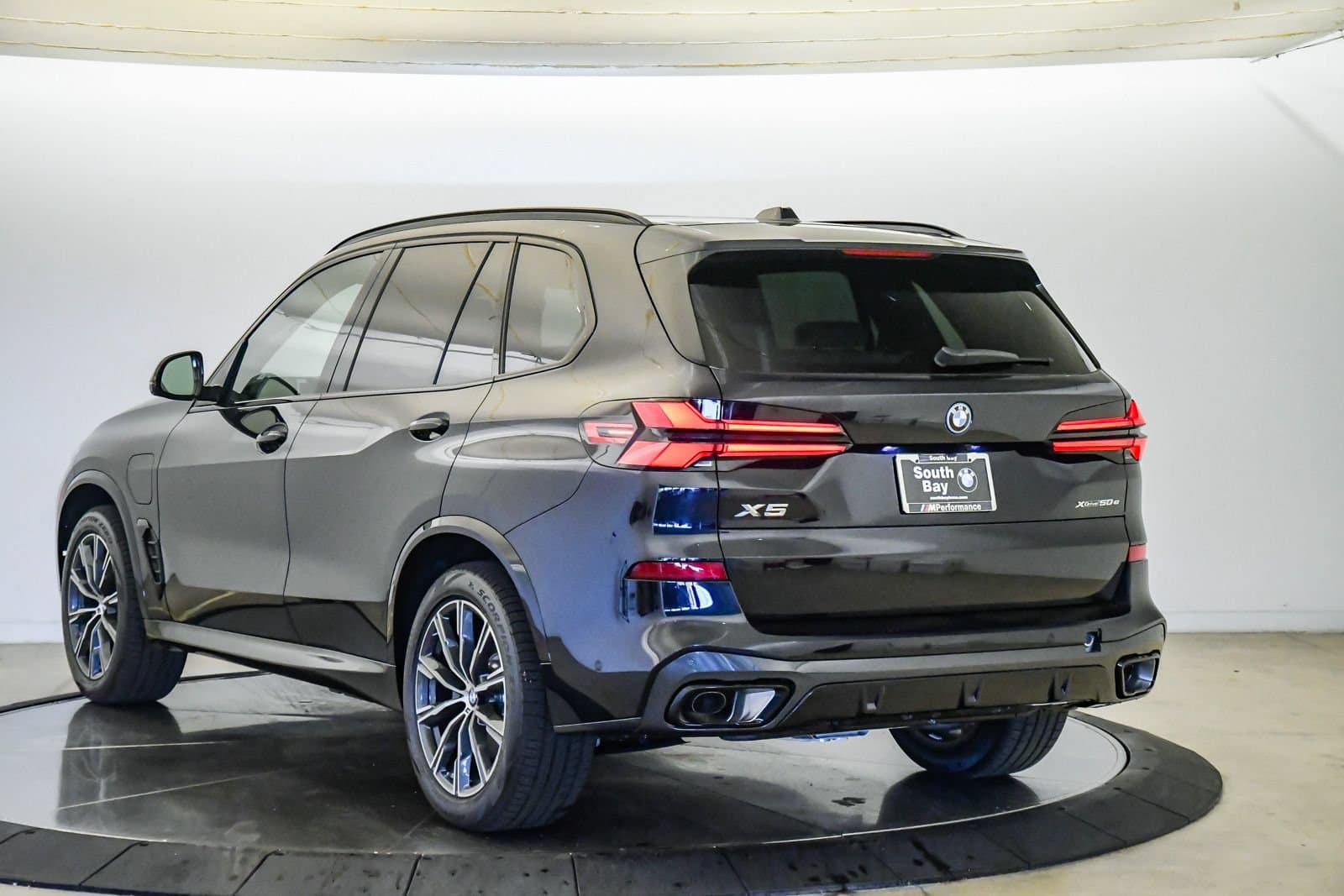 2026 BMW X5 photo 2