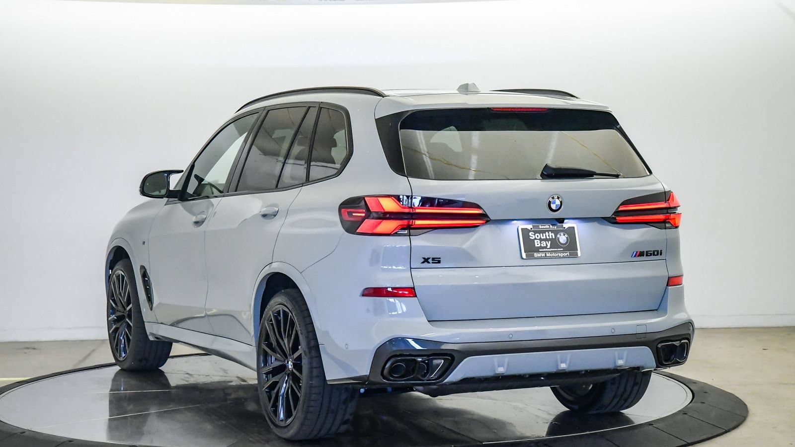 2026 BMW X5 photo 2