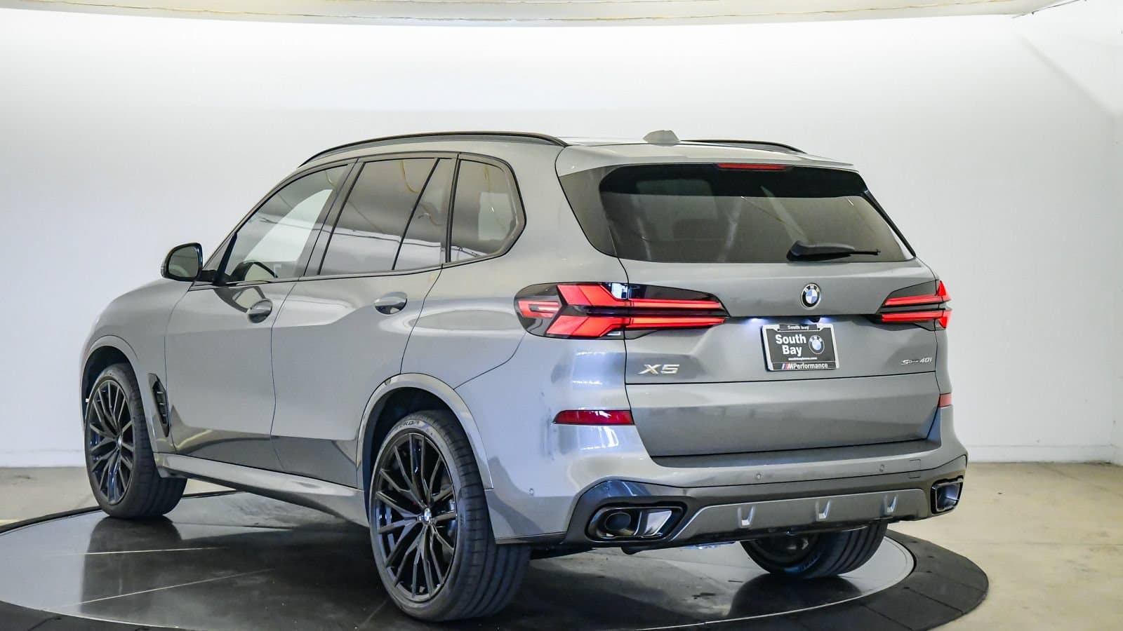 2026 BMW X5 photo 2