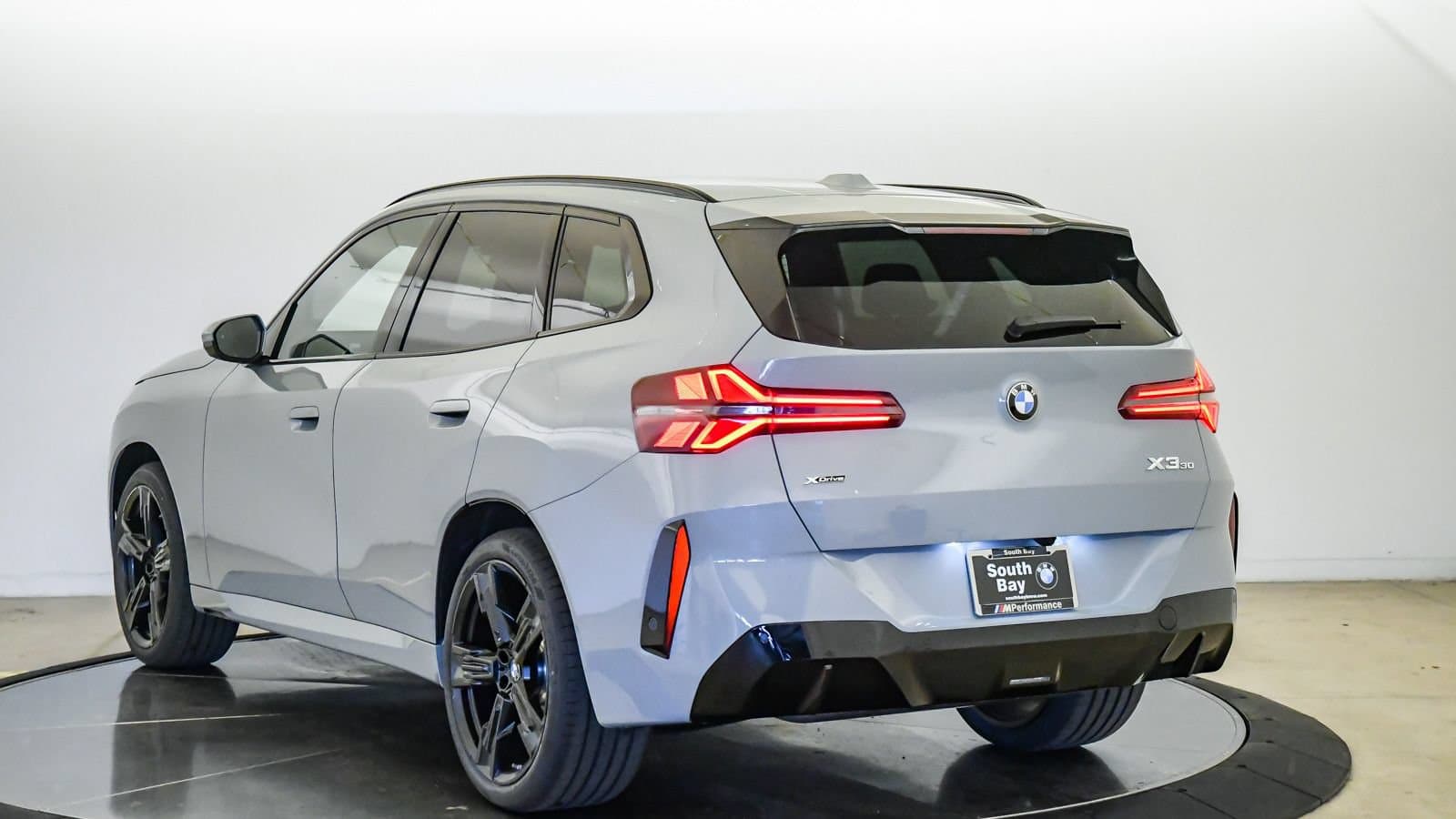 2026 BMW X3 photo 2