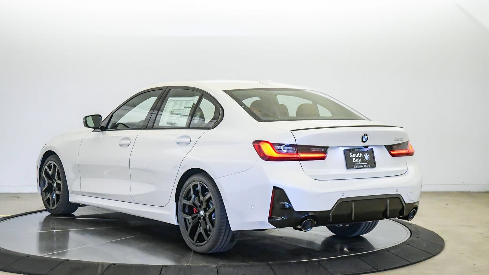 2026 BMW 3 photo 2