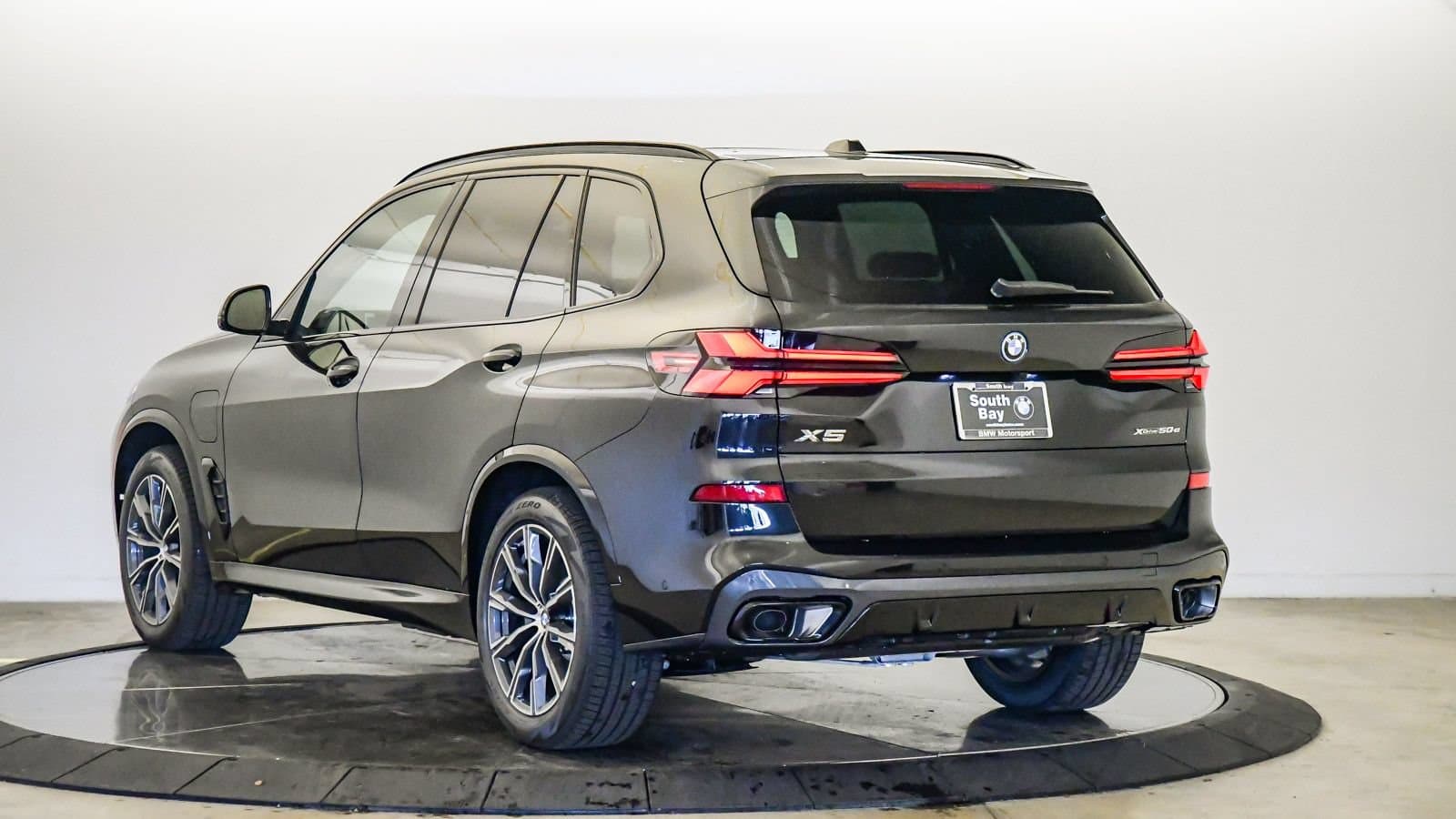 2026 BMW X5 photo 2